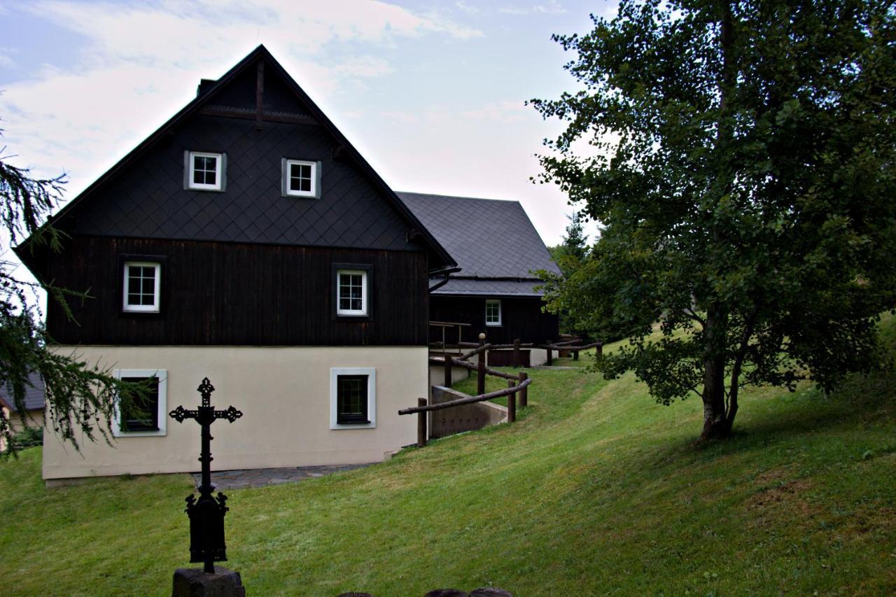 Chaloupka Slamenka Villa Loučná pod Klínovcem Exterior foto