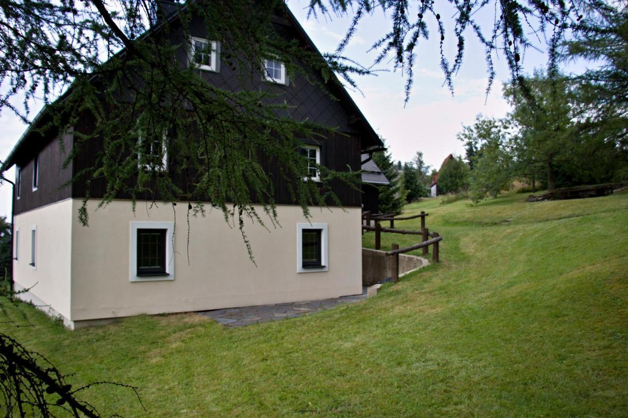 Chaloupka Slamenka Villa Loučná pod Klínovcem Exterior foto