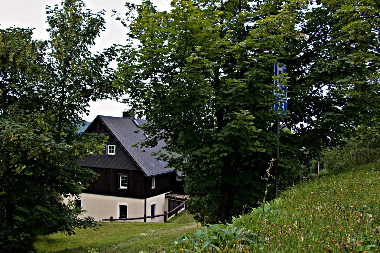 Chaloupka Slamenka Villa Loučná pod Klínovcem Exterior foto